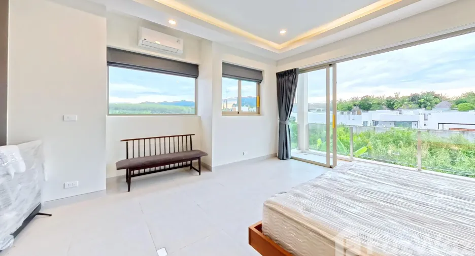 Villa en venta y en alquiler de 4 habitaciones en Thalang, Phuket