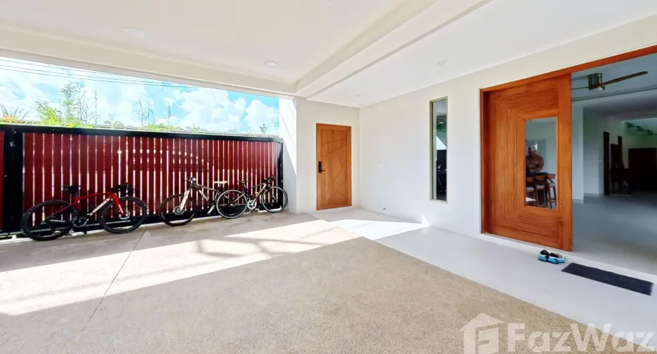 Villa en venta y en alquiler de 4 habitaciones en Thalang, Phuket