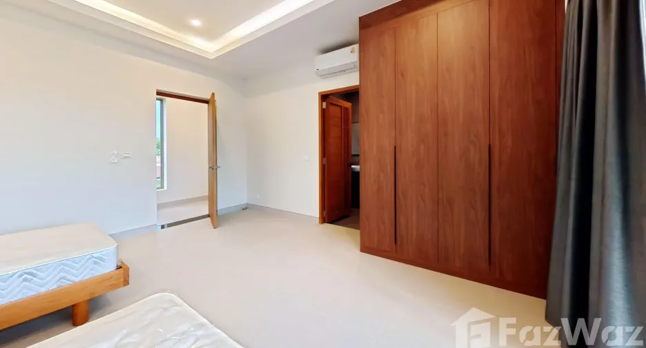 Villa en venta y en alquiler de 4 habitaciones en Thalang, Phuket