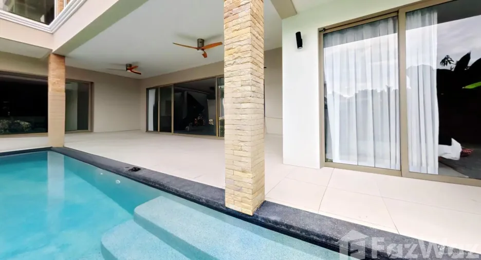 Villa en venta y en alquiler de 4 habitaciones en Thalang, Phuket