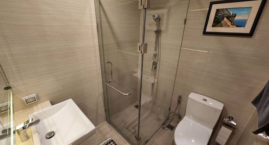 Condo en alquiler de 3 habitaciones en Watthana, Bangkok