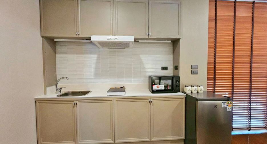 For rent studio condo in Watthana, Bangkok