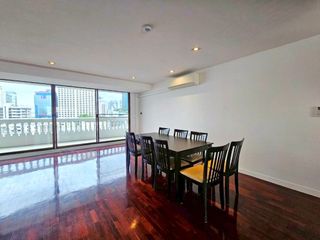 For rent 4 bedrooms condo in Khlong Toei, Bangkok