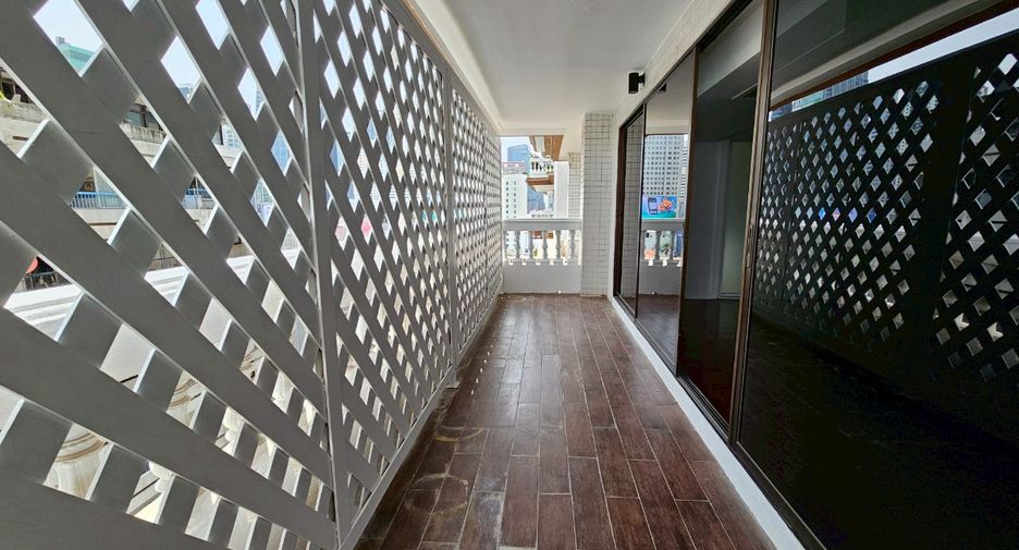 出租 4 卧室 公寓 在 Khlong Toei, 曼谷