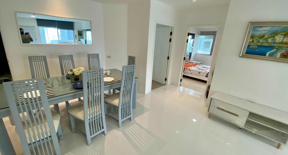 For rent 3 bedrooms condo in Watthana, Bangkok