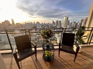À louer 2 chambres condo à Watthana, Bangkok
