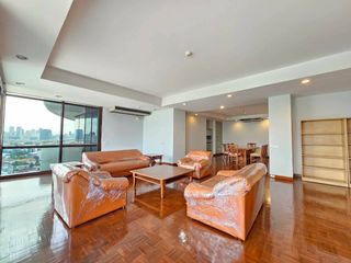 For rent 2 bedrooms condo in Yan Nawa, Bangkok