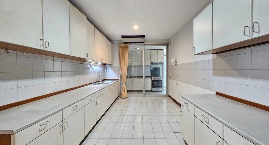 Wohnung zur Miete mit 2 Zimmer in Yan Nawa, Bangkok