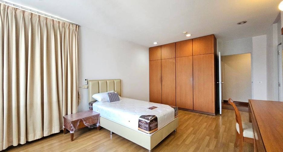 Wohnung zur Miete mit 2 Zimmer in Yan Nawa, Bangkok
