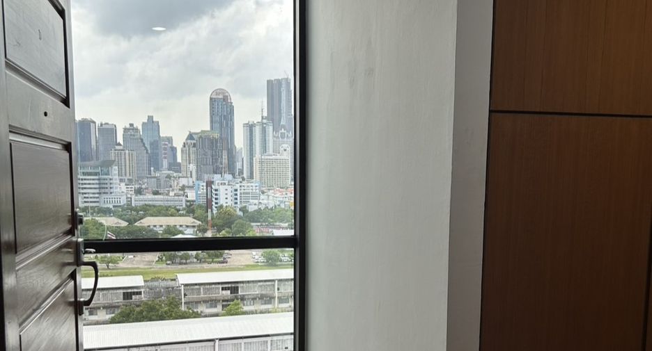 À louer 2 chambres condo à Yan Nawa, Bangkok