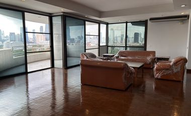 À louer 2 chambres condo à Yan Nawa, Bangkok