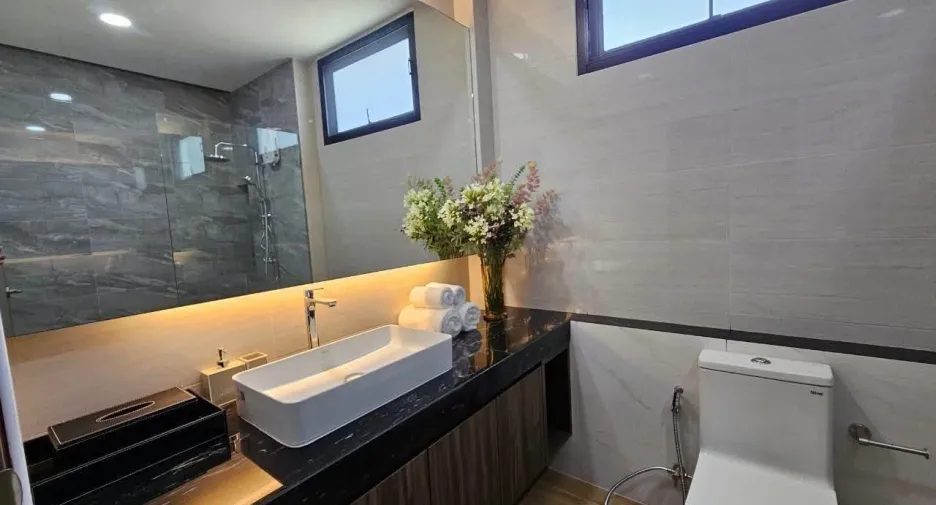Haus zum Kauf mit 4 Zimmer in Bang Lamung, Chonburi