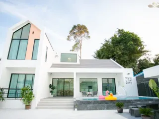 Villa en venta de 5 habitaciones en Bang Lamung, Chonburi
