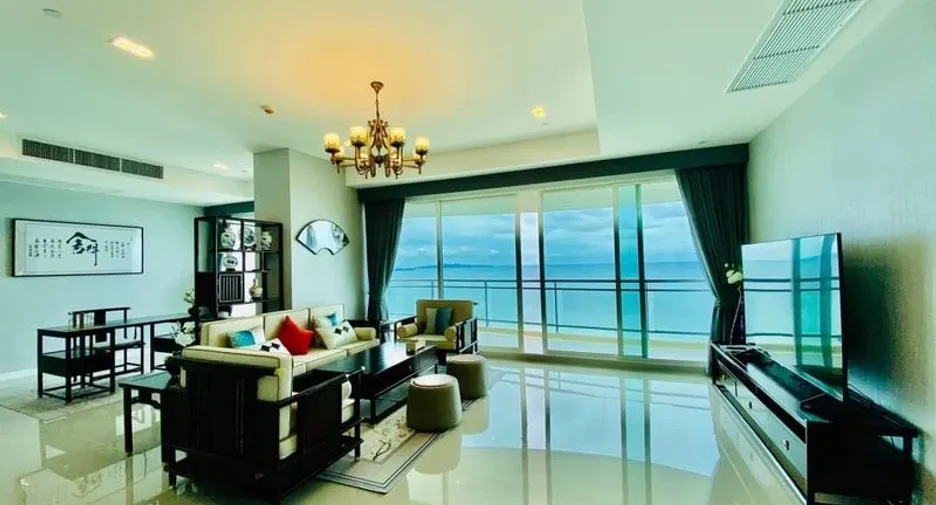 For rent 3 bedrooms condo in Jomtien, Pattaya