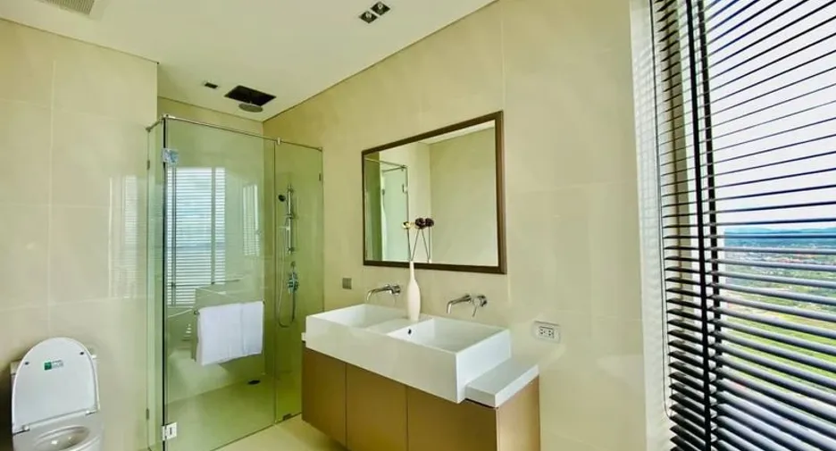 For rent 3 bedrooms condo in Jomtien, Pattaya
