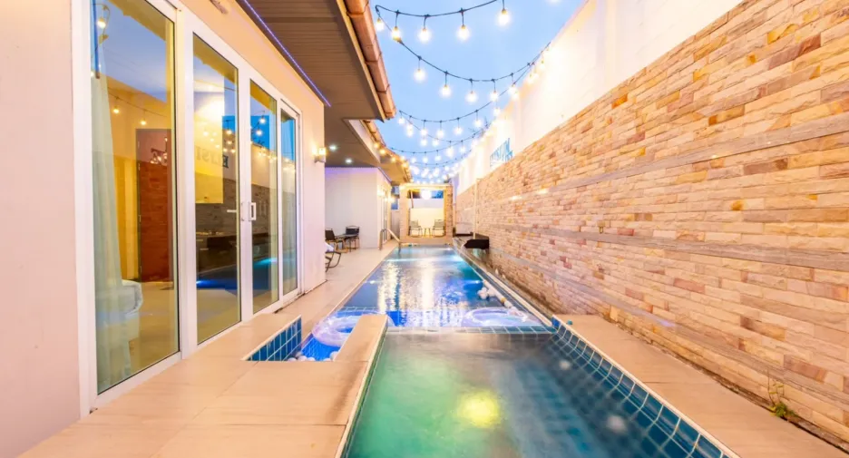 Villa zur Miete mit 6 Zimmer in Bang Lamung, Chonburi