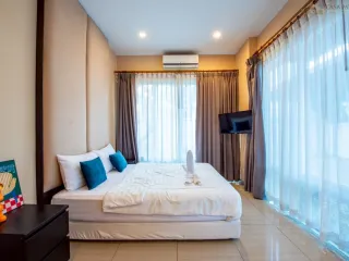 出租 6 卧室 别墅 在 Bang Lamung, Chon Buri