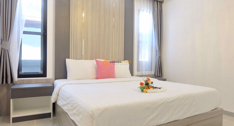 Casa en alquiler de 5 habitaciones en Bang Lamung, Chonburi