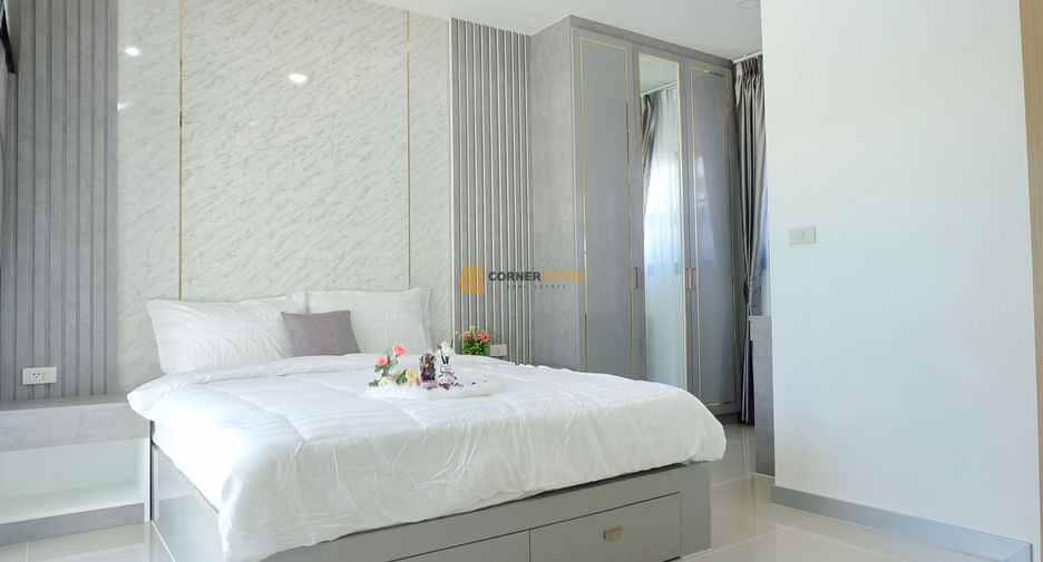 Casa en alquiler de 5 habitaciones en Bang Lamung, Chonburi