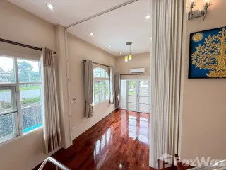 Casa en venta y en alquiler de 5 habitaciones en Mueang Chiang Mai, Chiang Mai