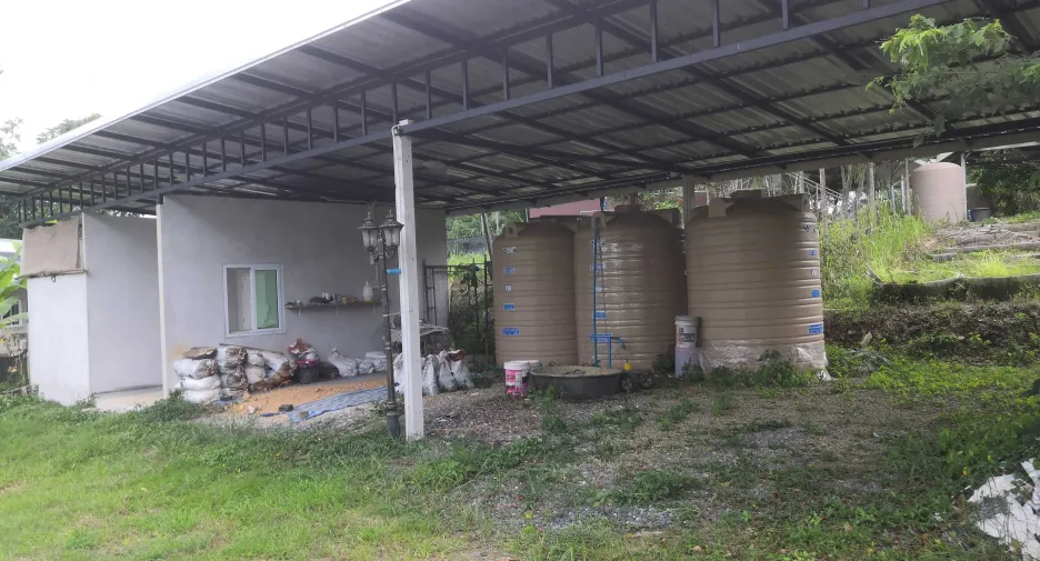 À vendre 5 chambres maison à Pong Nam Ron, Chanthaburi