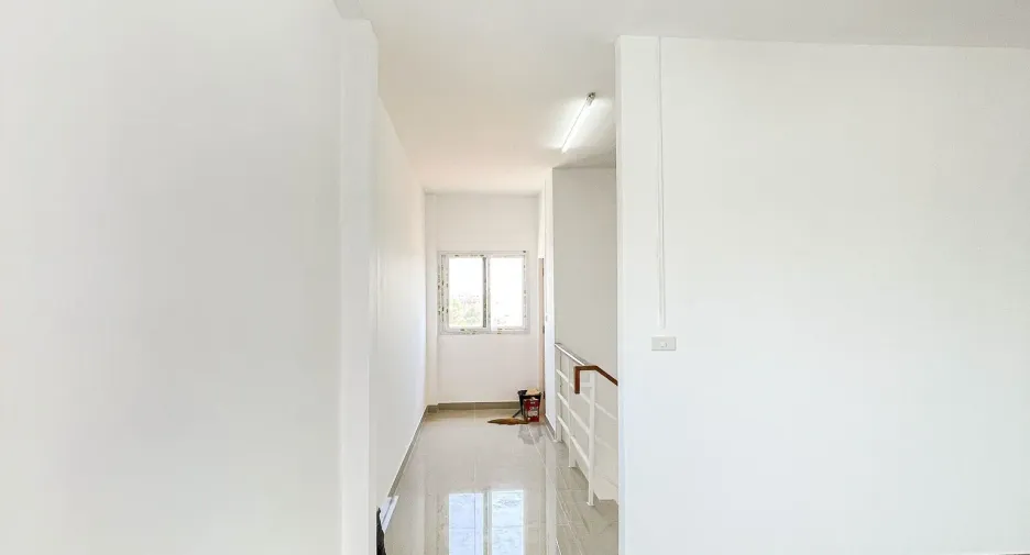 For sale 2 bedrooms retail Space in Sam Phran, Nakhon Pathom