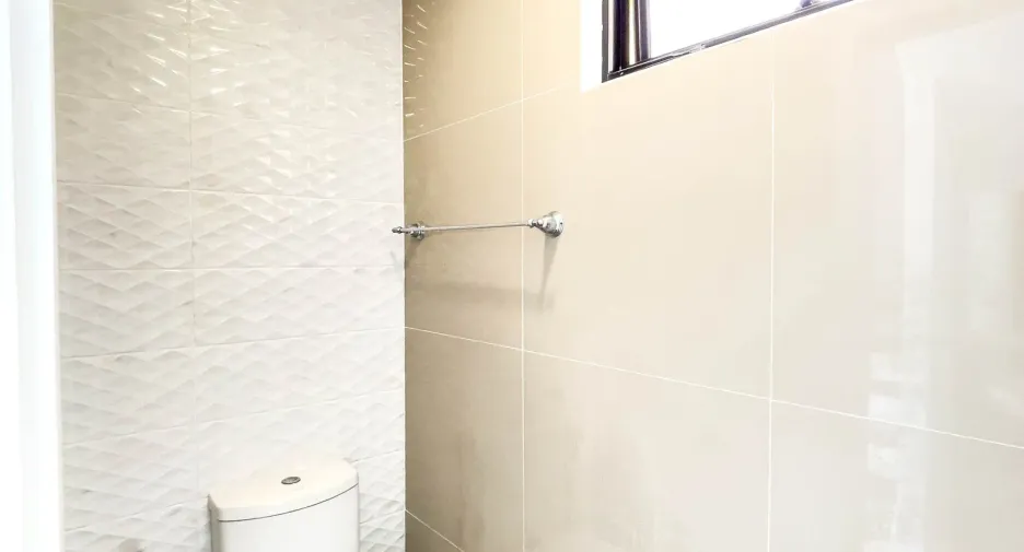 Casa adosada en venta de 2 habitaciones en Krathum Baen, Samut Sakhon