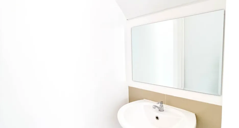 Casa adosada en venta de 2 habitaciones en Krathum Baen, Samut Sakhon