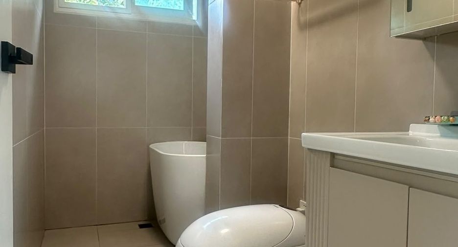 Haus zum Kauf mit 4 Zimmer in Mueang Phuket, Phuket