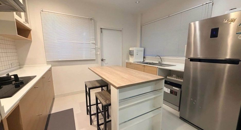 For rent 4 bedrooms house in Thalang, Phuket