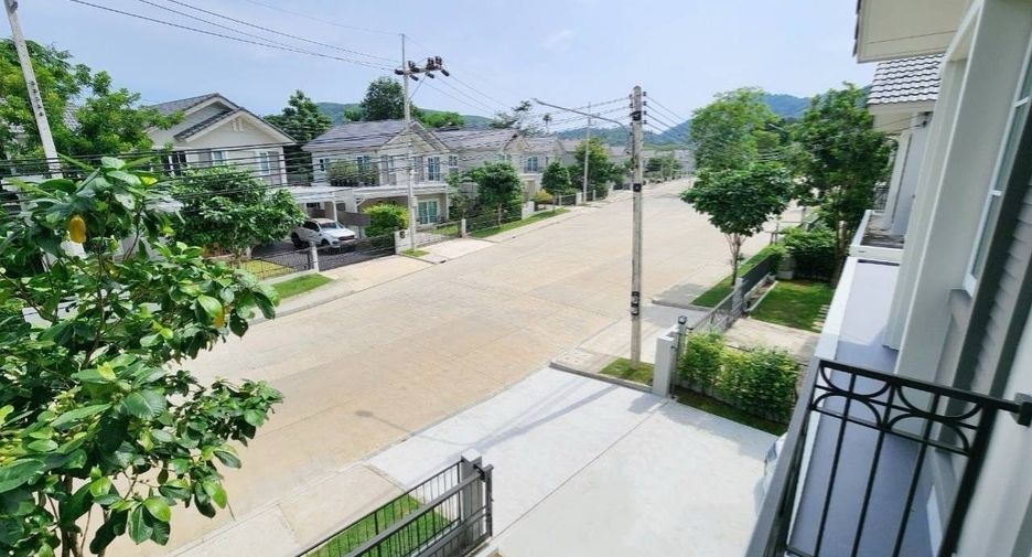 出租 3 卧室 独立屋 在 塔朗, 普吉