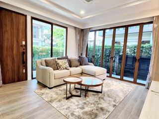 For rent and for sale 4 bedrooms house in Bang Kapi, Bangkok