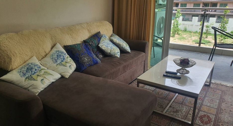 For sale 2 ベッドルーム apartment in Bang Lamung, Chonburi