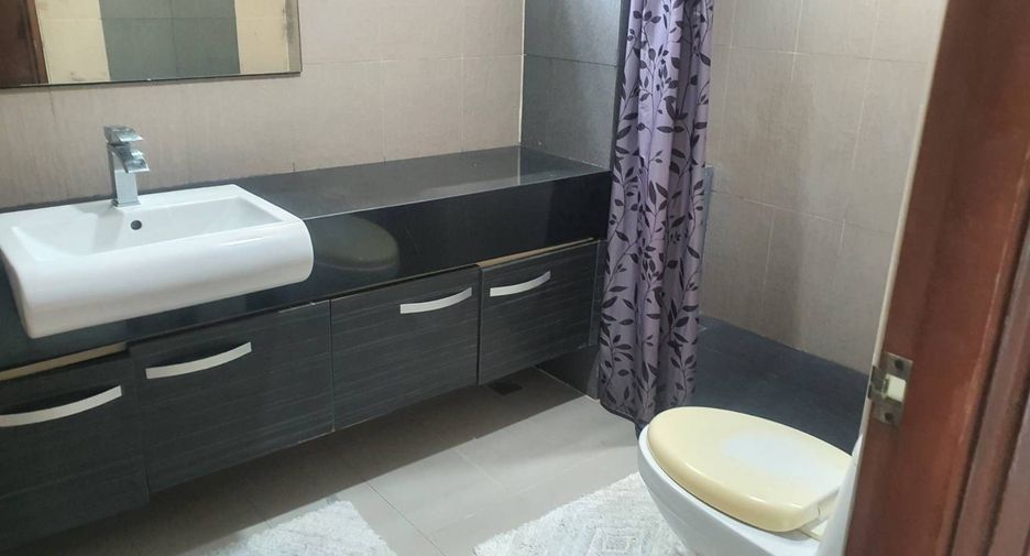 For sale 2 ベッドルーム apartment in Bang Lamung, Chonburi