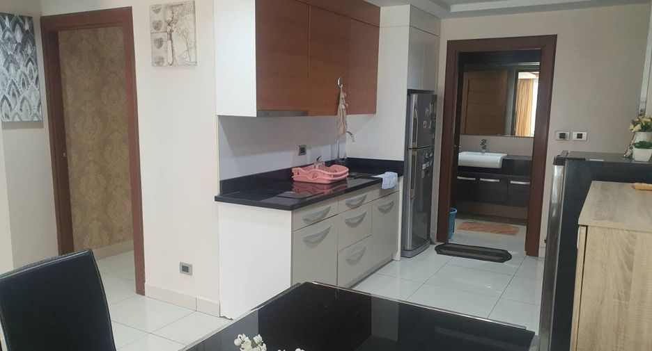 For sale 2 ベッドルーム apartment in Bang Lamung, Chonburi