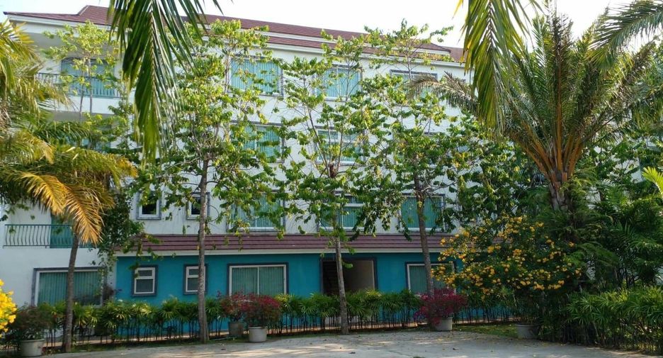 For sale 44 bedrooms hotel in Bang Lamung, Chonburi