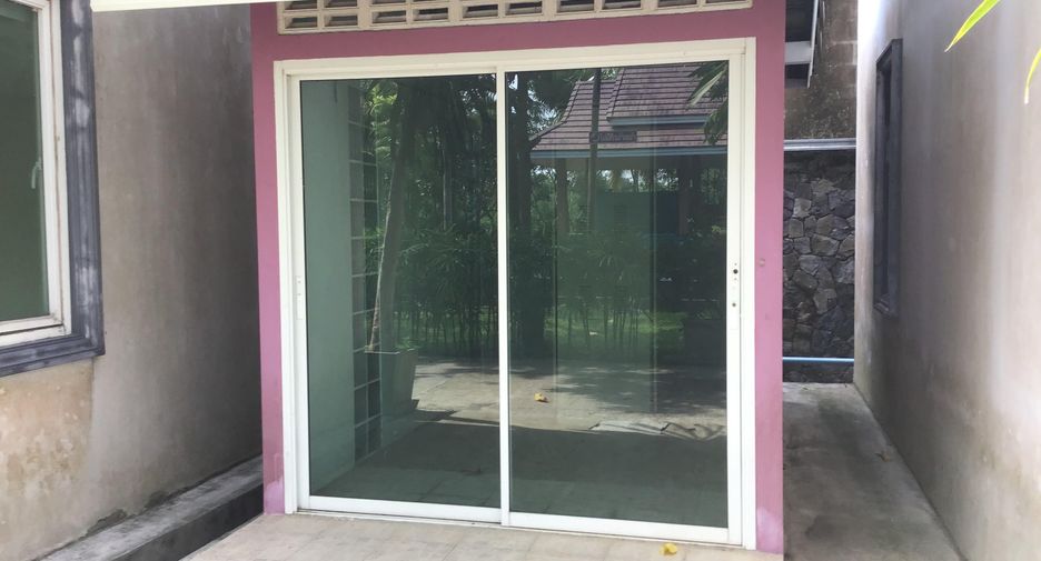 For sale 44 bedrooms hotel in Bang Lamung, Chonburi