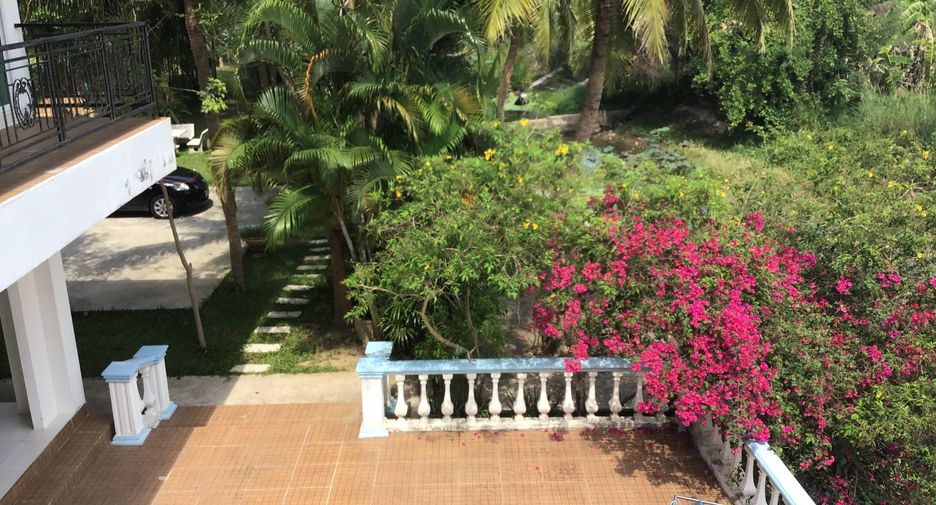 For sale 44 bedrooms hotel in Bang Lamung, Chonburi