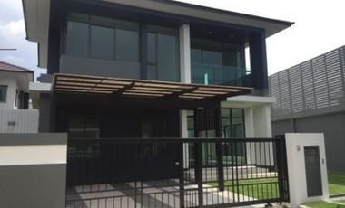ให้เช่า 4 ห้องนอน บ้านเดี่ยว ใน บางกะปิ, กรุงเทพฯ