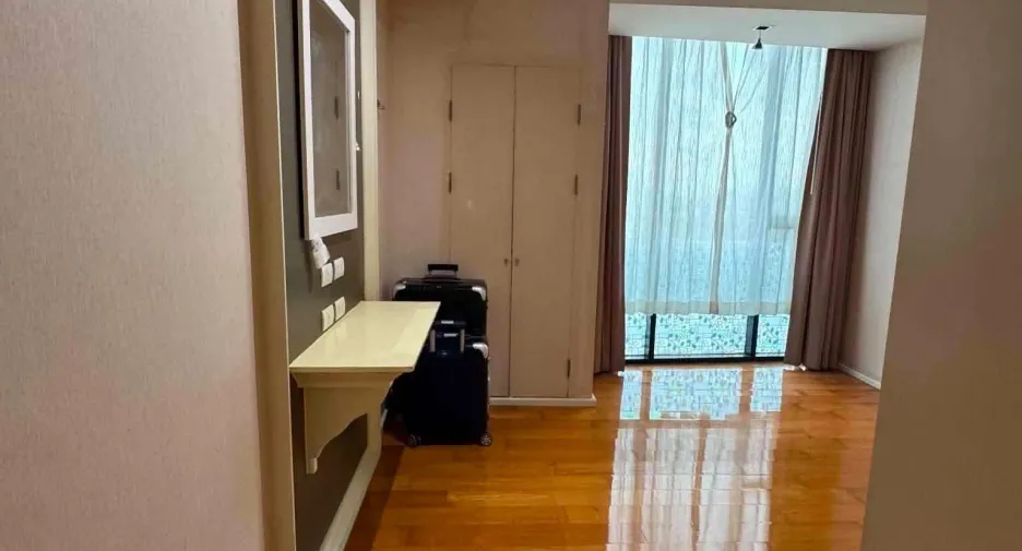 For sale 2 bedrooms condo in Watthana, Bangkok