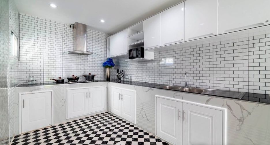 Casa en venta de 3 habitaciones en Bang Lamung, Chonburi