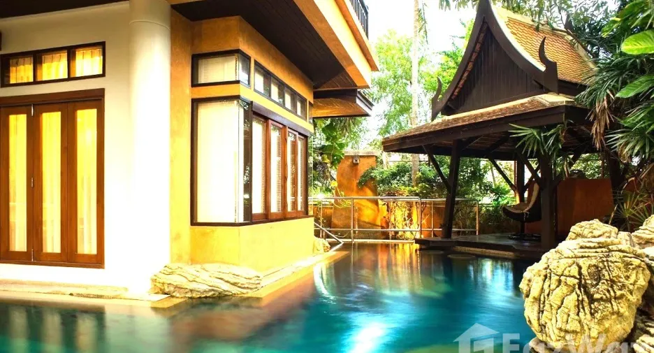 À vendre 5 chambres villa à Jomtien, Pattaya