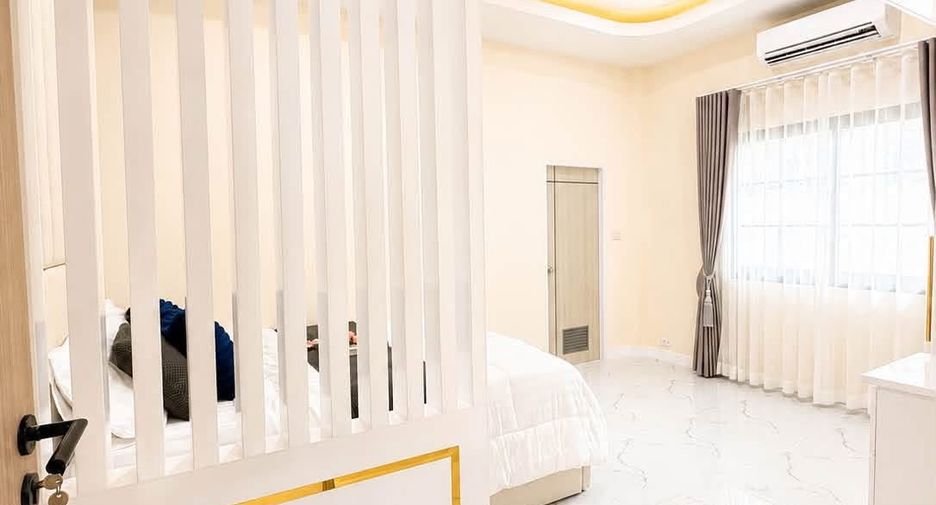 For sale 4 bedrooms villa in Bang Lamung, Chonburi
