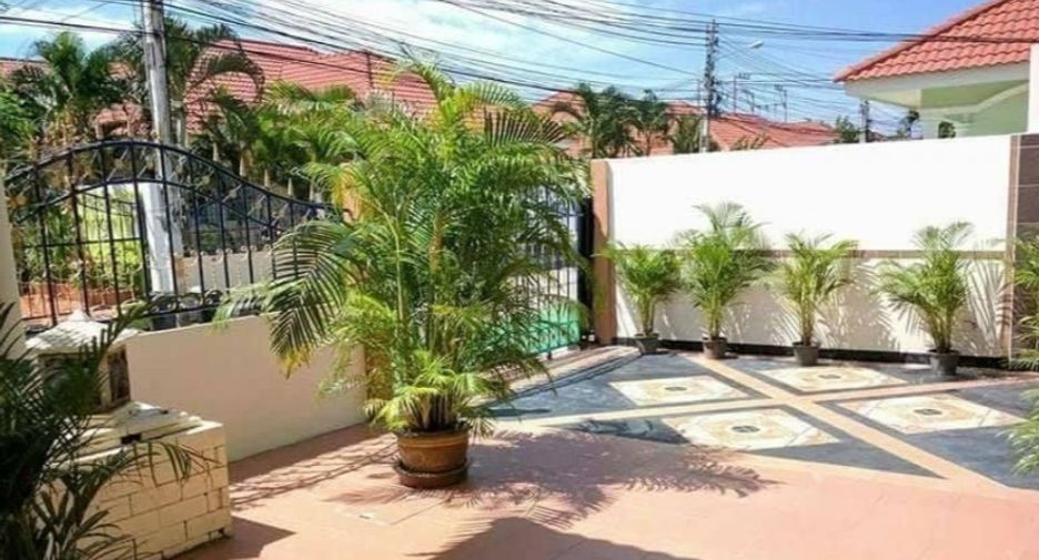 For sale 4 bedrooms villa in Bang Lamung, Chonburi