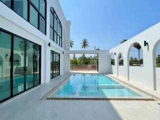 À louer 5 chambres villa à Pran Buri, Prachuap Khiri Khan