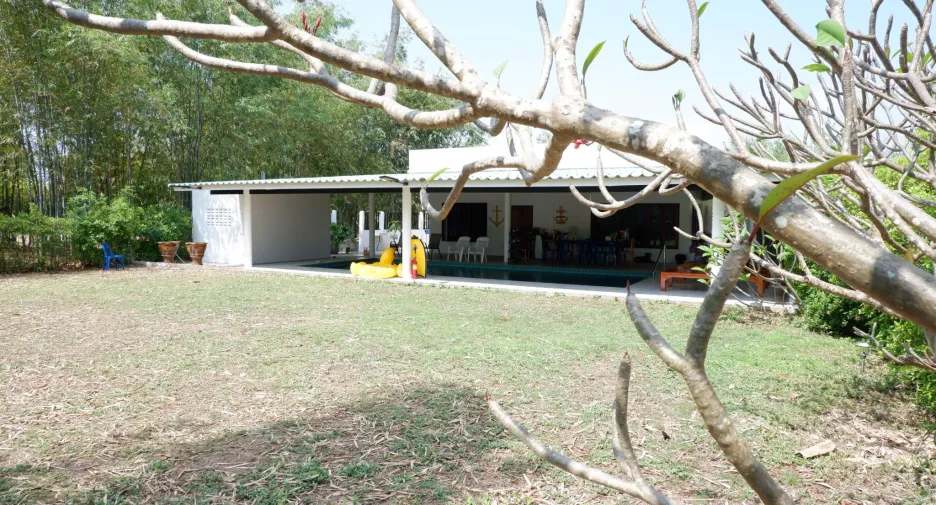 À vendre et à louer 1 chambre maison à Pran Buri, Prachuap Khiri Khan