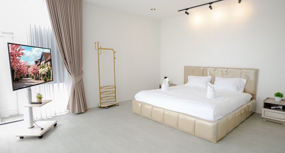 For rent 4 bedrooms villa in Hua Hin, Prachuap Khiri Khan