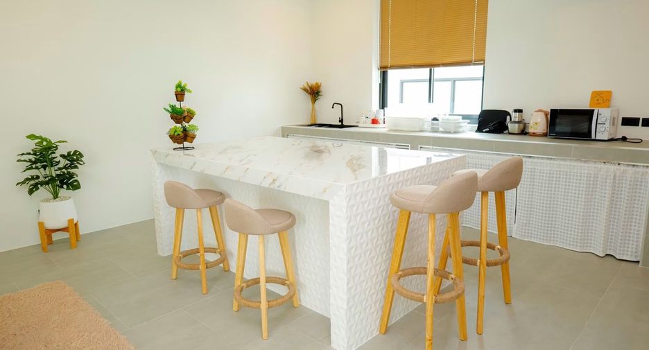 For rent 4 bedrooms villa in Hua Hin, Prachuap Khiri Khan
