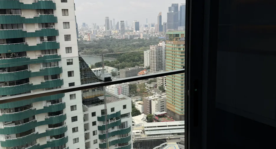 Wohnung zur Miete mit 3 Zimmer in Khlong Toei, Bangkok