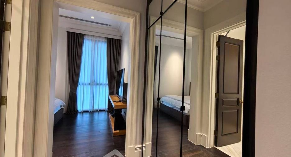 For rent 2 bedrooms condo in Pathum Wan, Bangkok